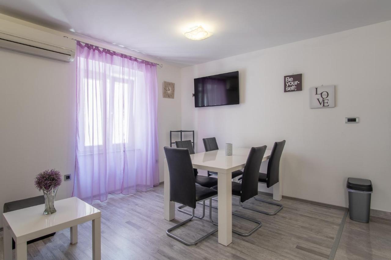 Private Holliday Apartment Pag Town Kültér fotó